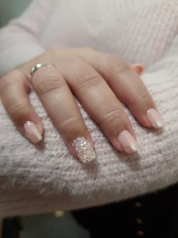 Remplissage gel avec cristaux Swarovski vers Vélizy-Villacoublay., Viroflay, Les Jolis Ongles d'Émilie
