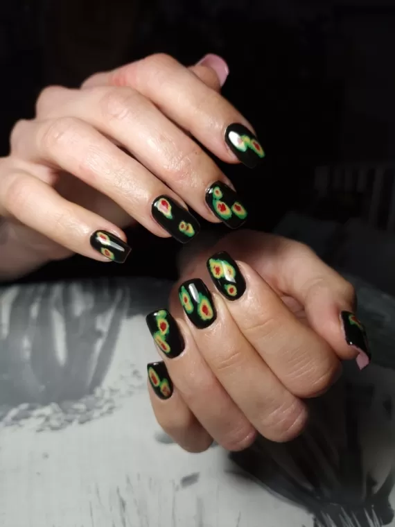 Prothésiste ongulaire capsules à Versailles, Viroflay, Les Jolis Ongles d'Émilie