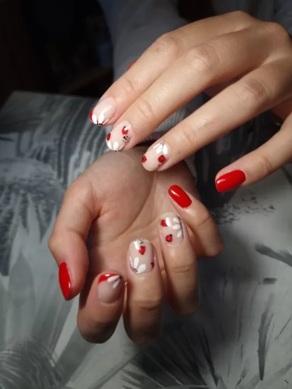 Dépose d'ongles gel ou semi permanent à Chaville, Viroflay, Les Jolis Ongles d'Émilie