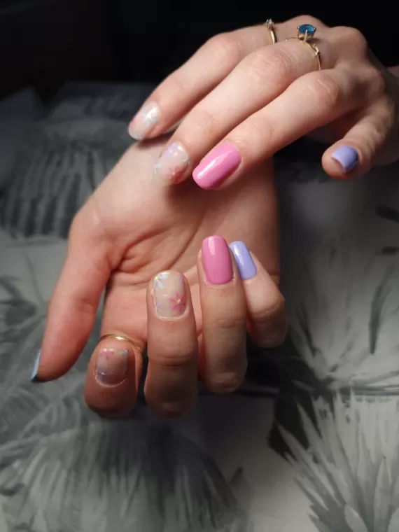 Pose d'ongles avec capsules ou rallongement à Chaville, Viroflay, Les Jolis Ongles d'Émilie