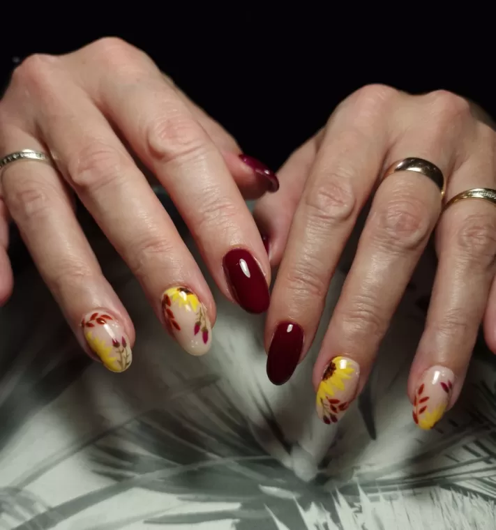 Pose d'ongles avec capsules ou rallongement et vernis à Versailles, Viroflay, Les Jolis Ongles d'Émilie