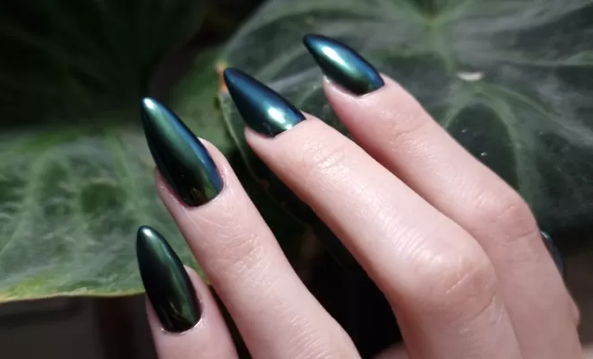 Ongles nail art chrome les Jolis Ongles d'Emilie à Viroflay , Viroflay, Les Jolis Ongles d'Émilie